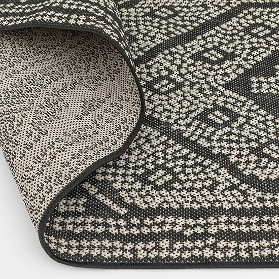 Sonoma Goods For Life® Diamond Pattern Indoor Outdoor Rug Navy 6 Sonoma Goods For Life® Diamond Pattern Indoor Outdoor Rug Navy - Image 4