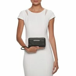 Sonoma Goods For Life® Elowen RFID-Blocking Double Zip Wristlet Black 15 Sonoma Goods For Life® Elowen RFID-Blocking Double Zip Wristlet Black -Sonoma Goods For Life shop unnamed file 8056